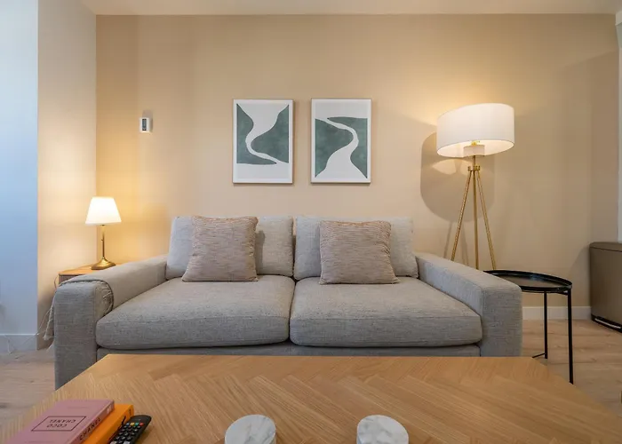 Xpce Urban 9 Malaga Skyline - Parking Free